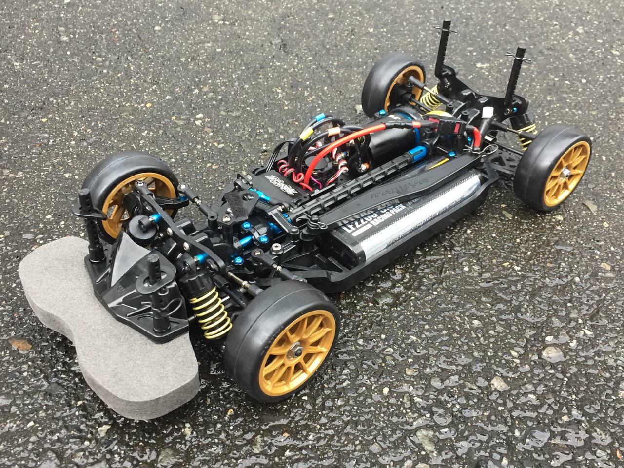 TT-02 TYPE-SにMシャシーのビッグボアアルミダンパーを入れたの