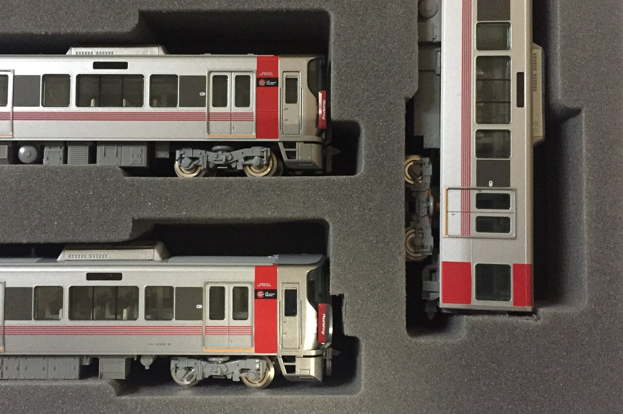 TOMIX JR 227系近郊形電車（98201/98202/98203） : KurekouPortal