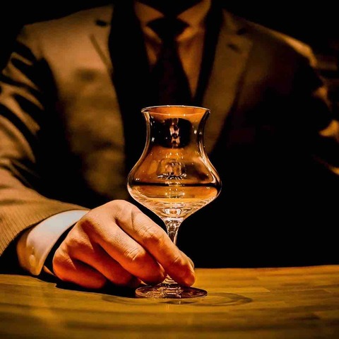 【咲グラス】ウイスキーをストレートで楽しむための最適なグラスづくり