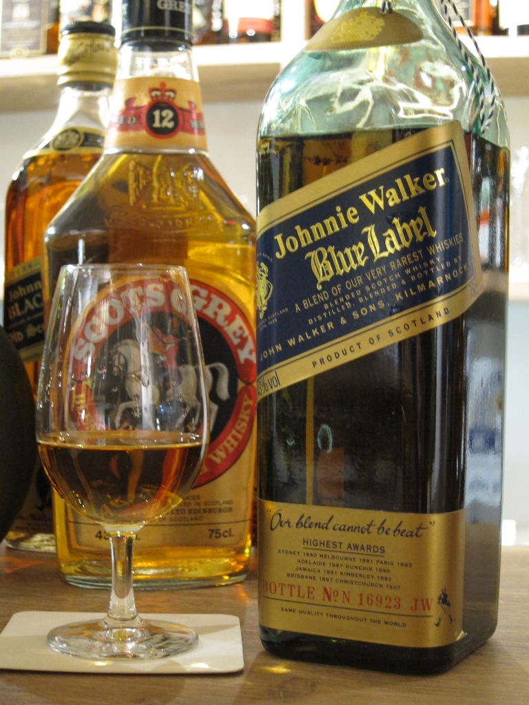 ジョニーウォーカー ブルーラベル 1990年代流通 43% : くりりんのウイスキー置場