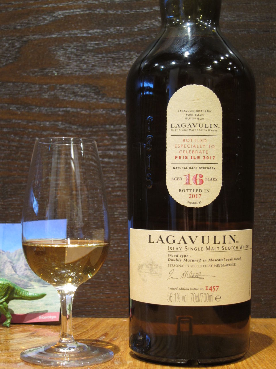 【お年玉セール特価】 ラガヴーリン 16年 56.1 モスカテルウッド アイラフェス2017 ウイスキー