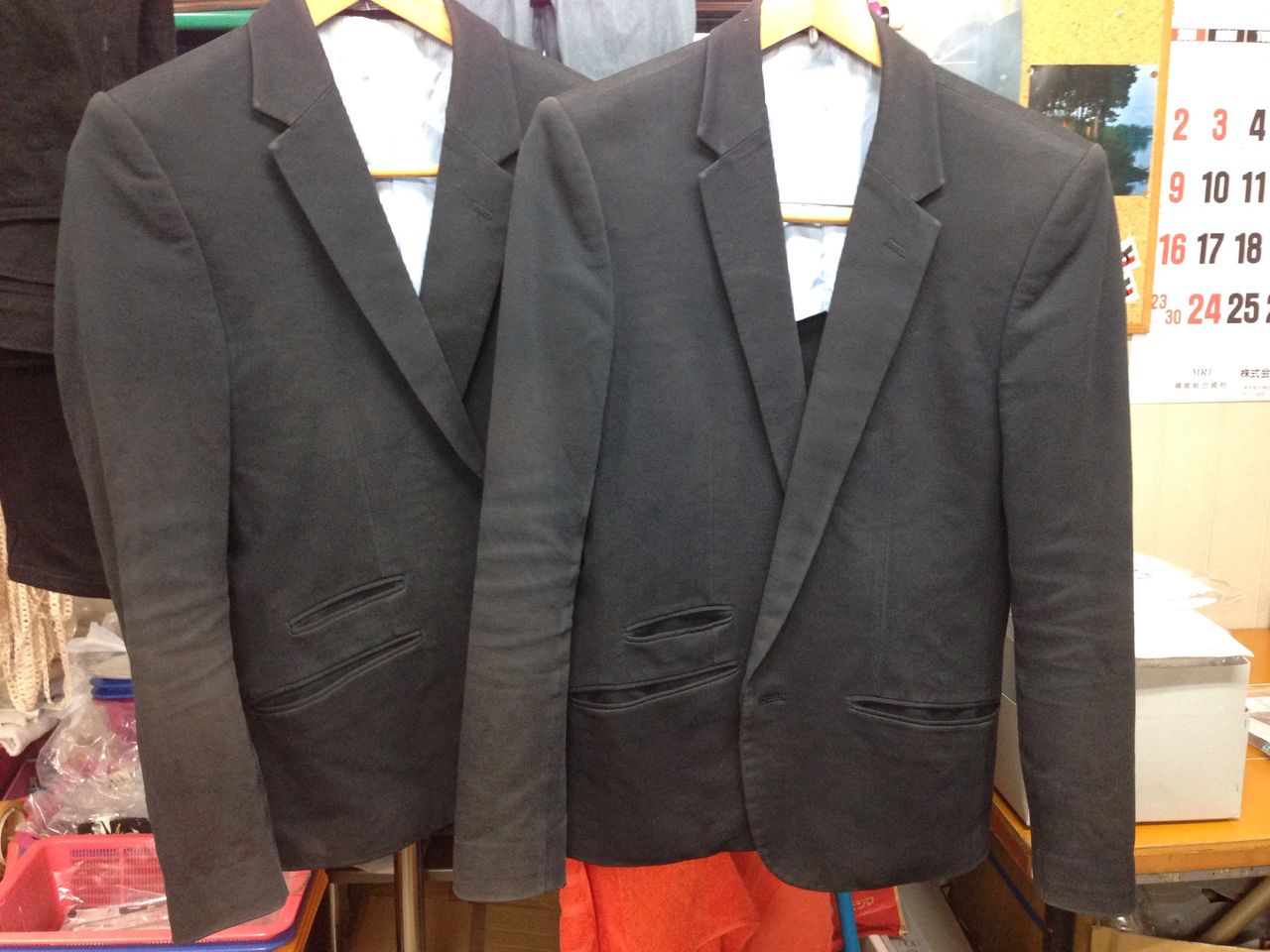 ポリエステルと綿の混紡のジャケット レース染色 洋服染め替えの栗田染色blog ポリエステルと綿の混紡のジャケット レース染色 洋服染め替えの栗田染色blog