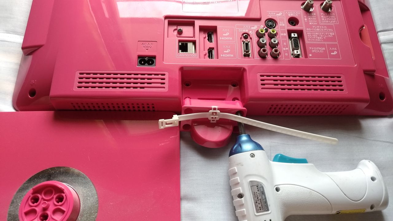 AQUOS小型液晶TV♡ピンクTV台付き AQUOS小型液晶TV♡ピンクTV台付き AQUOS TV ピンク