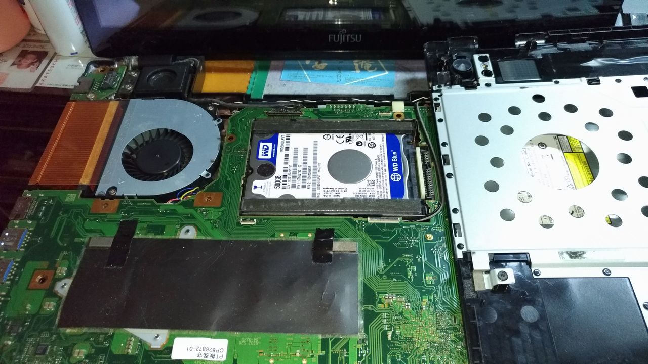 Fujitsu 富士通ノートPC FMVWJA2S57 をSSDに換装 : 還暦くりやん旅に出る