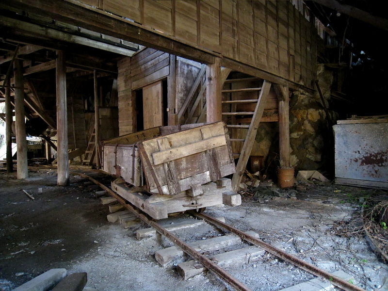 清越金山 くろべぇの廃墟