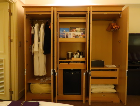 7B808B4C-95A6-41BE-8162-20D73AD4937A