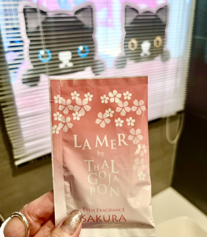 042E836A-D78C-435F-9D89-5E5439855FD9