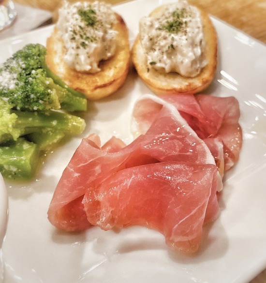 CDF85D3D-C0DA-431F-8908-F41E3D830A41