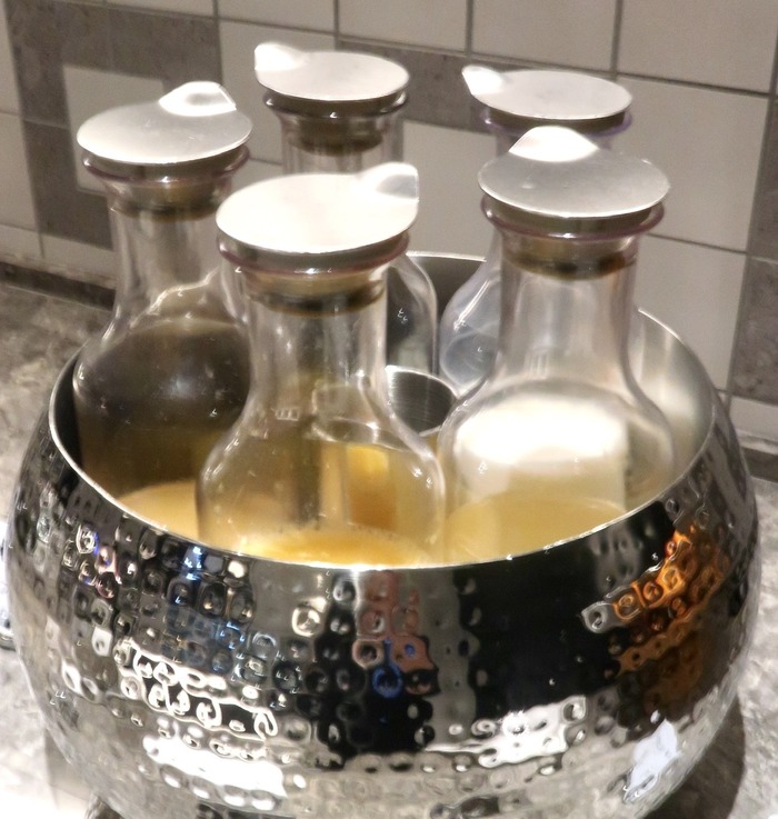 1F4AD4FA-4590-4854-86E4-646D79BB903F