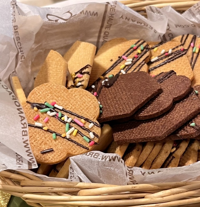 62D9290D-CE05-430F-86A1-7B7BF0E07597