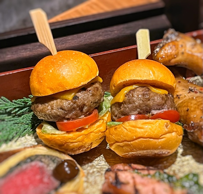 80635369-B29F-4E74-AA97-A91A9AD92524