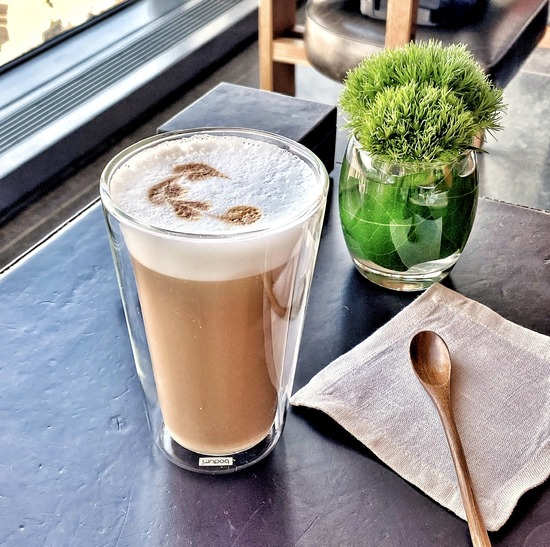 5ADE84E9-5ED3-4E33-A6B5-1F425C627ED2