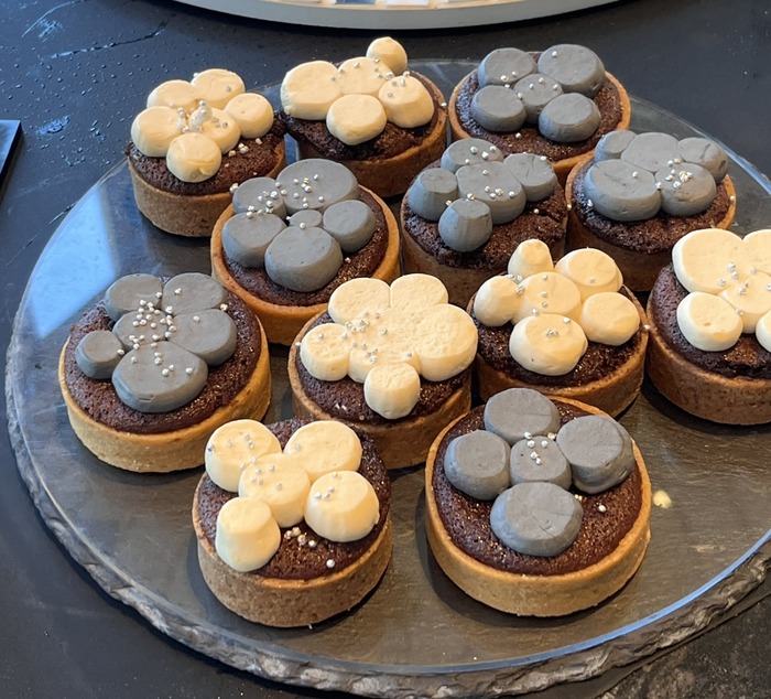 2AFF1835-E512-44FF-A3F3-6986A047C87F