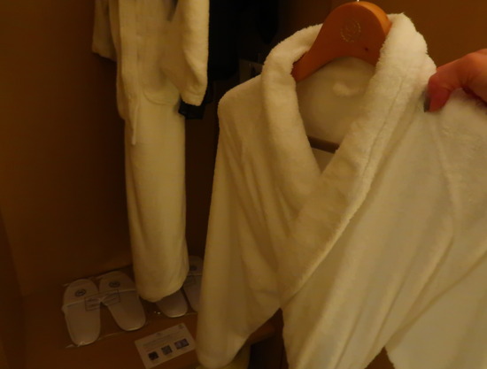 D8936139-8F30-40FB-A341-4DBCE6194AAC