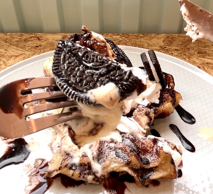 21D3D94B-E72D-43C2-BF5F-994AE2D7D929