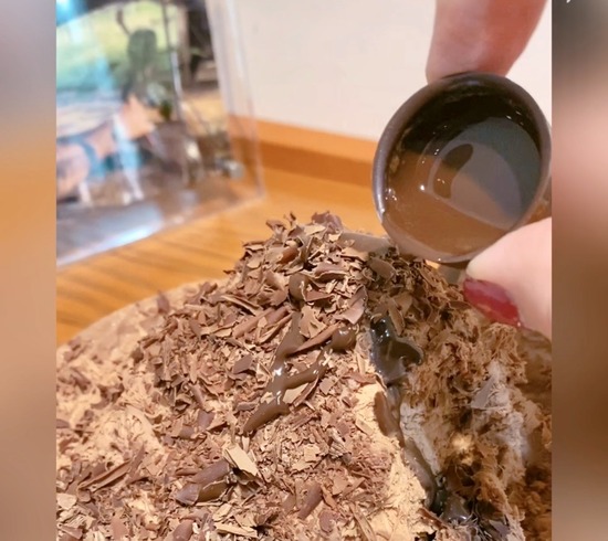 148DAD63-90A5-45FB-A00B-9934EEA6B6E8