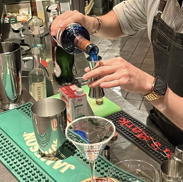 C7D9A300-C011-42CE-AF7F-8BF299475091