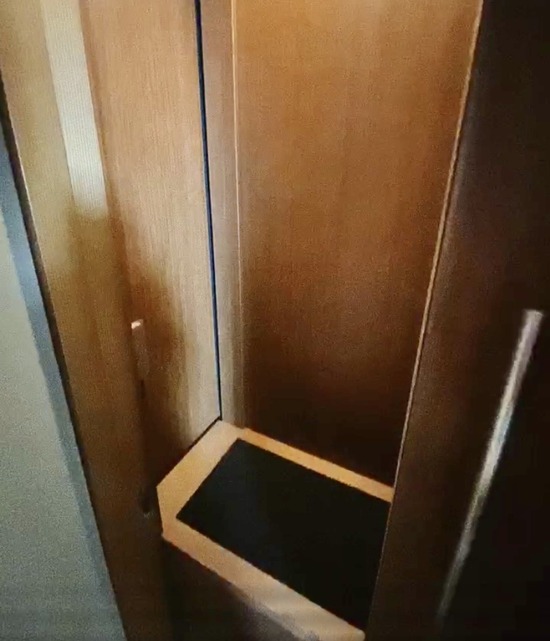 EC3A2B55-090D-4E76-8C1E-AF1D77567E5A