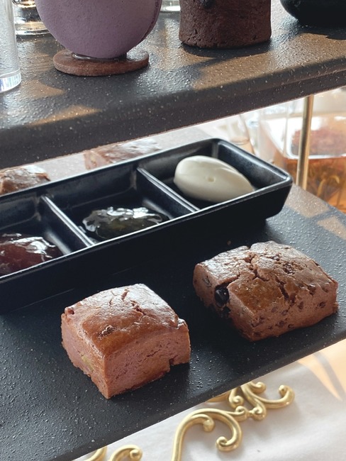 C73370AD-F402-4279-B525-AFC1A45B170E