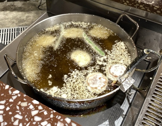 B526D719-3A0C-46CE-B5F5-80FA97043B2D