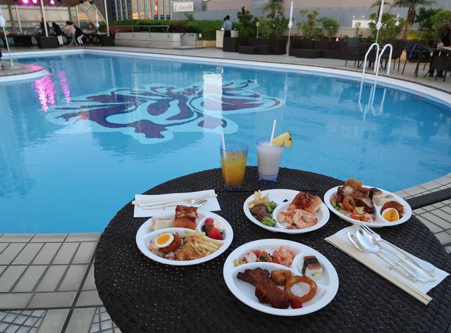 気分はハワイ プールサイドダイニング The Terrace ザ テラス 1 くろにゃんのだめだめダイエット グルメと美と旅 気分はハワイ プールサイドダイニング The Terrace ザ テラス 1 くろにゃんのだめだめダイエット グルメと美と旅