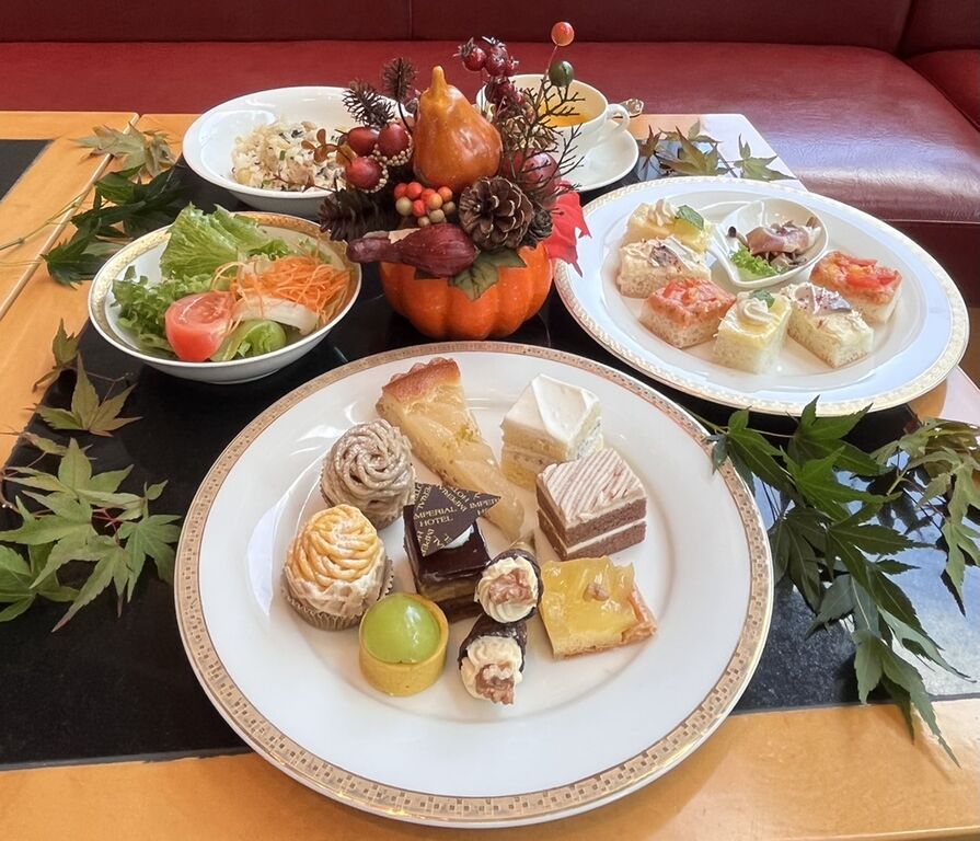 ラグジュアリー まるでケーキを買うように対面で取り分けていただくスイーツブッフェ 帝国ホテル大阪 くろにゃんの孤高のグルメ旅