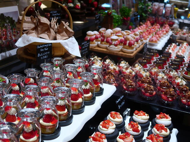 予約最難関のスイーツビュッフェ ストロベリー デザートブッフェ ザ テラス ウェスティンホテル東京 くろにゃんの孤高のグルメ だめだめダイエット