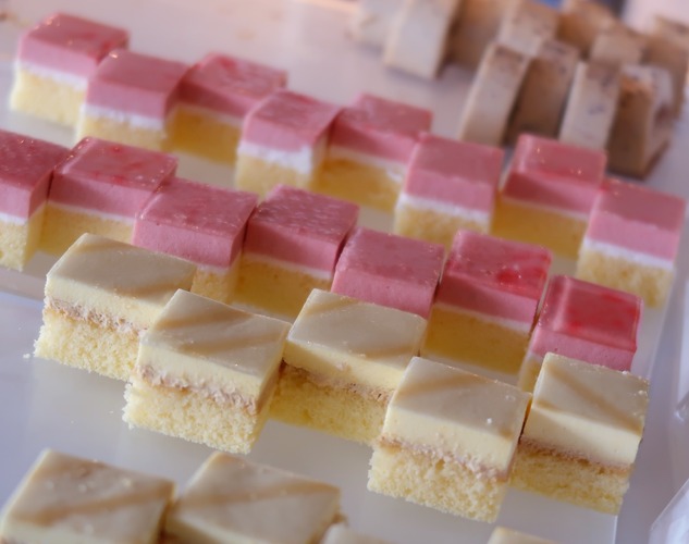 0B762B48-5D48-438B-B061-75FC4584B566