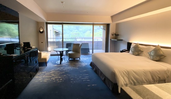 C0558680-6F44-48AA-A2AE-62777DFC89D2