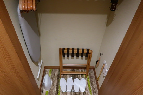 F7BD9251-C61D-428B-956A-F42D2C75D558