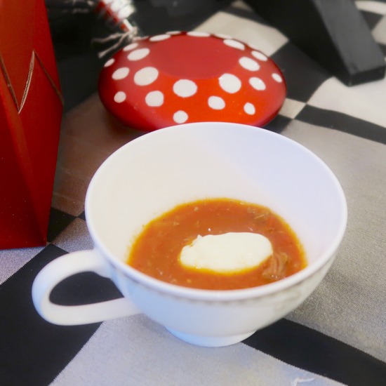 37F8EE6C-3EBA-4704-A319-75ED7A7D949E