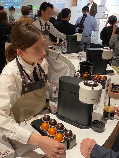 8EB88035-5410-41B2-AB15-5CBBE3E360A3