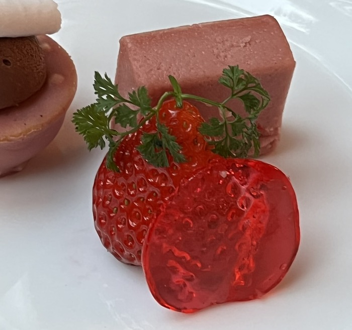 64095645-3D13-46CB-8826-DF4F717F0C19