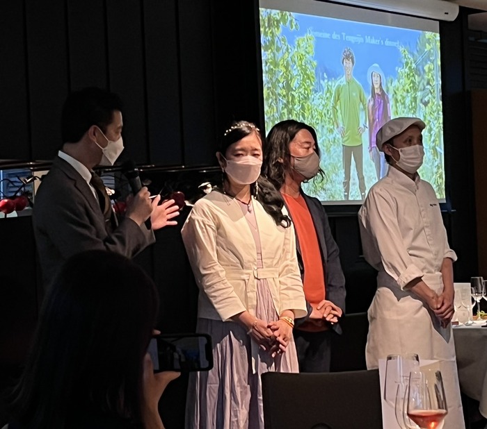 EA0B9F94-3544-46AD-989A-36D1BDBDF9A2