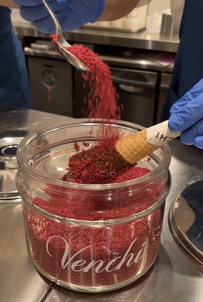 23F2010D-CBA1-4CA1-B442-633AD6F0E8E7