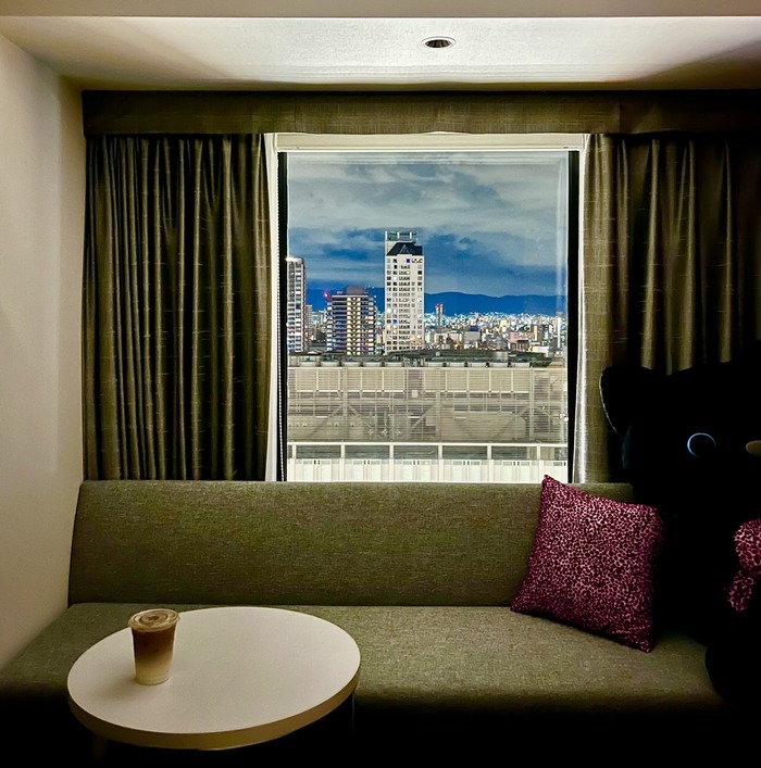 9DE268AD-4964-4744-AB72-53086A7BB65E