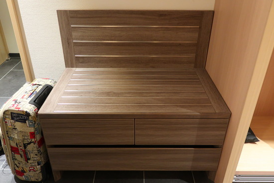 CD599697-3301-475E-AD61-6C85DC51B79D