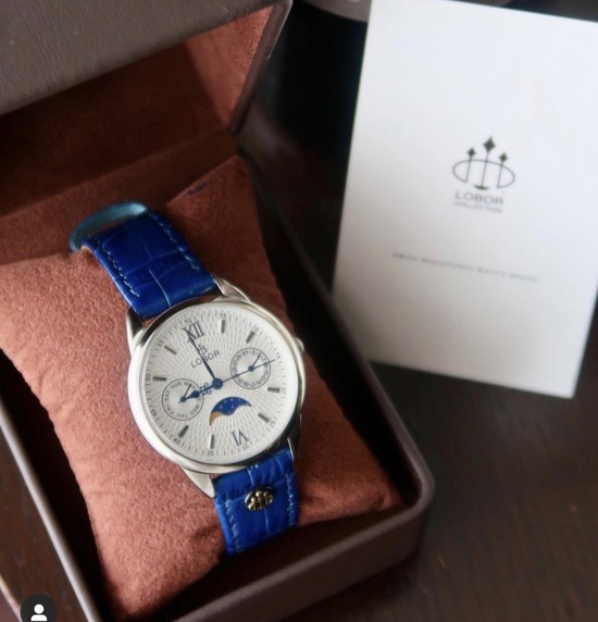 48252460-3A8D-40F4-949B-170698C7A853