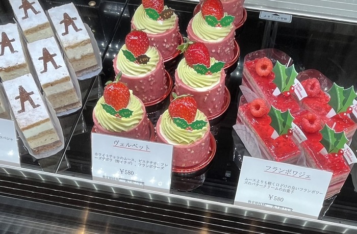 24463382-DE05-40EE-BB58-BC79A046DE5F