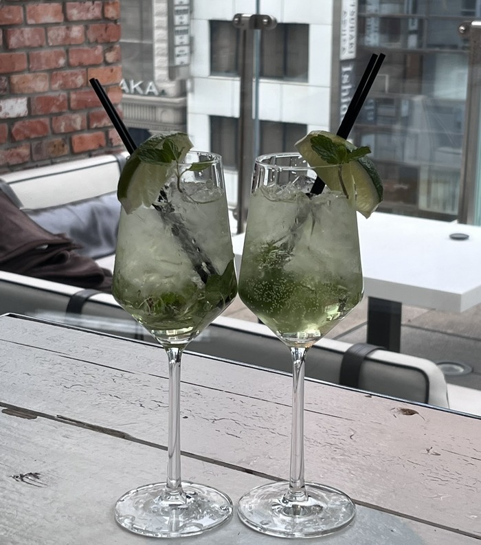 A8831CE7-1B4C-4335-953D-AE00D460501F