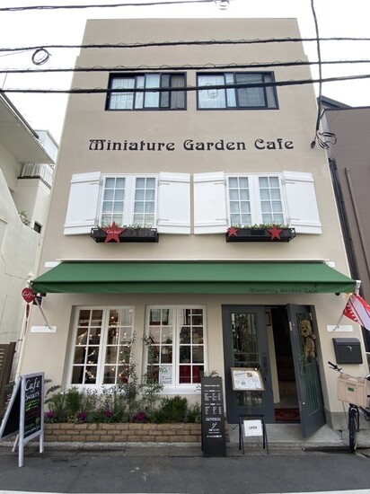 077C21E6-2F76-4CEA-967B-057337F37A95