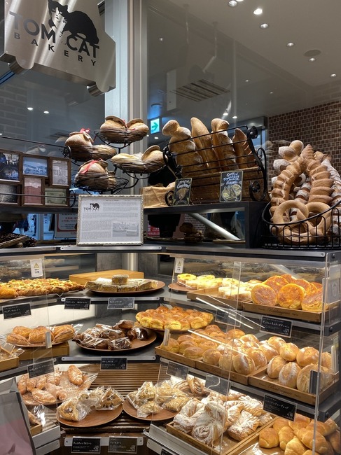 7D5AF64E-5909-4321-918A-7100A35D7D1A