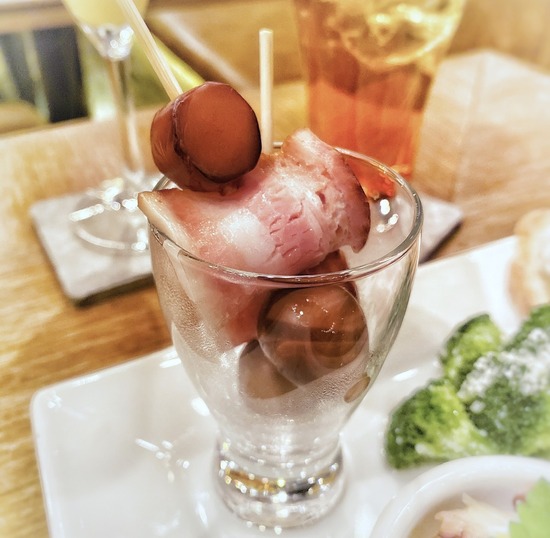 7D0462E4-6FD8-4A15-BCC6-E1C86BF1D5EF