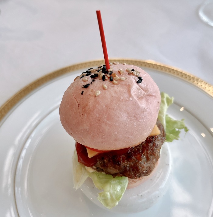 05B41C09-5A65-41C2-8483-123131DF74AE