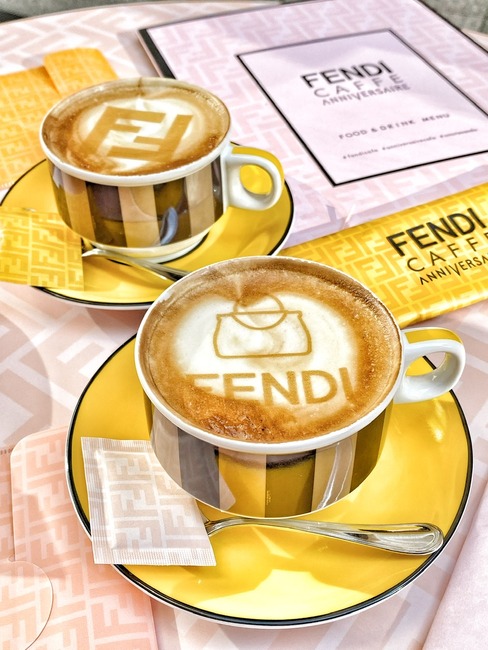 今東京で絶対一番かわいい期間限定コラボカフェ Fendi Caffe By Anniversaire フェンディ カフェ バイ アニヴェルセル 表参道 実食クチコミブログ くろにゃんの孤高のグルメ だめだめダイエット 今東京で絶対一番かわいい期間限定コラボカフェ Fendi Caffe By Anniversaire フェンディ カフェ バイ アニヴェルセル 表参道 実食クチコミブログ くろにゃんの孤高のグルメ だめだめダイエット