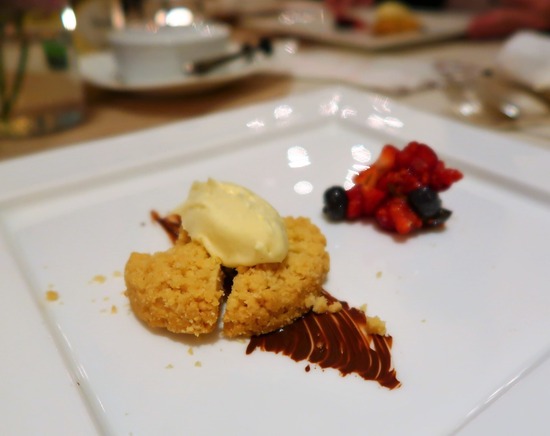 CC81EC74-B10B-41CC-BC17-6C2C367DD3B3