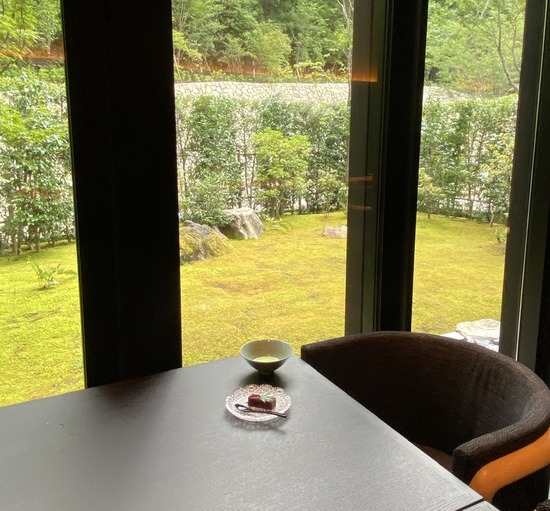 5AD862D3-5D3D-4DAC-8F2C-9494CB99D9E0