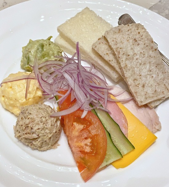 8DDF16F3-164E-4A4B-BC27-275E2353BE22