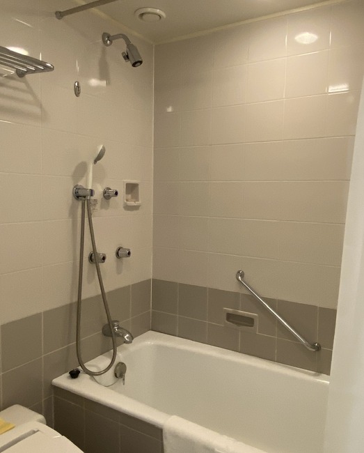 1585FACC-4F93-4CC3-96C6-67E8791EE83B