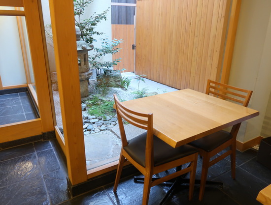 D53EA8C1-3AE7-45D4-AF86-B1239B8E6552